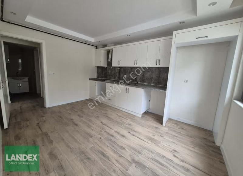 Çakmak Camii Yakını 2+1 120 M2 Acil Satılık 3 Yıllık Daire - Görsel 4