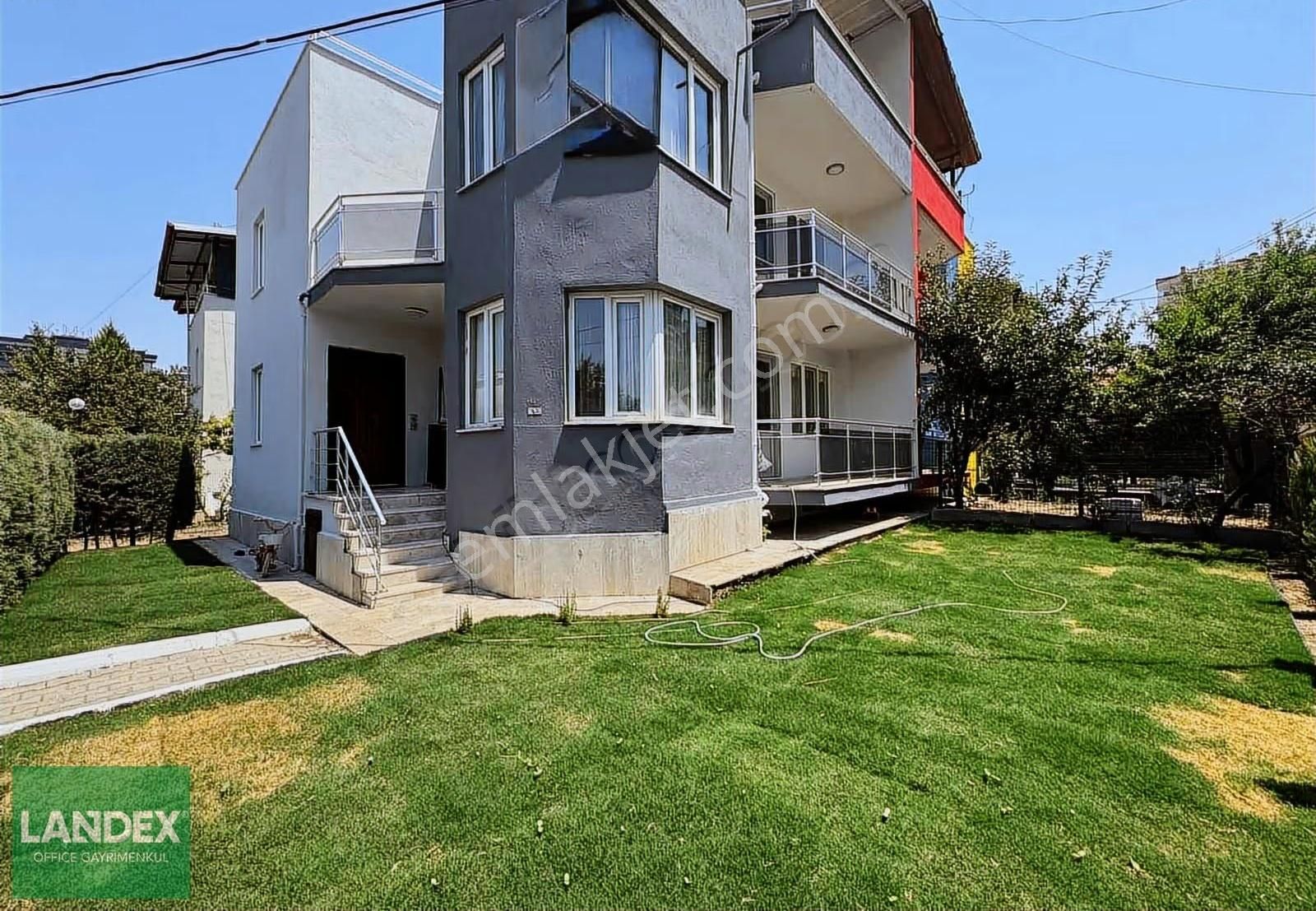 Şemikler Mahallesinde Daire Fiyatına Tripleks Villa Özel Bahçe - Görsel 15