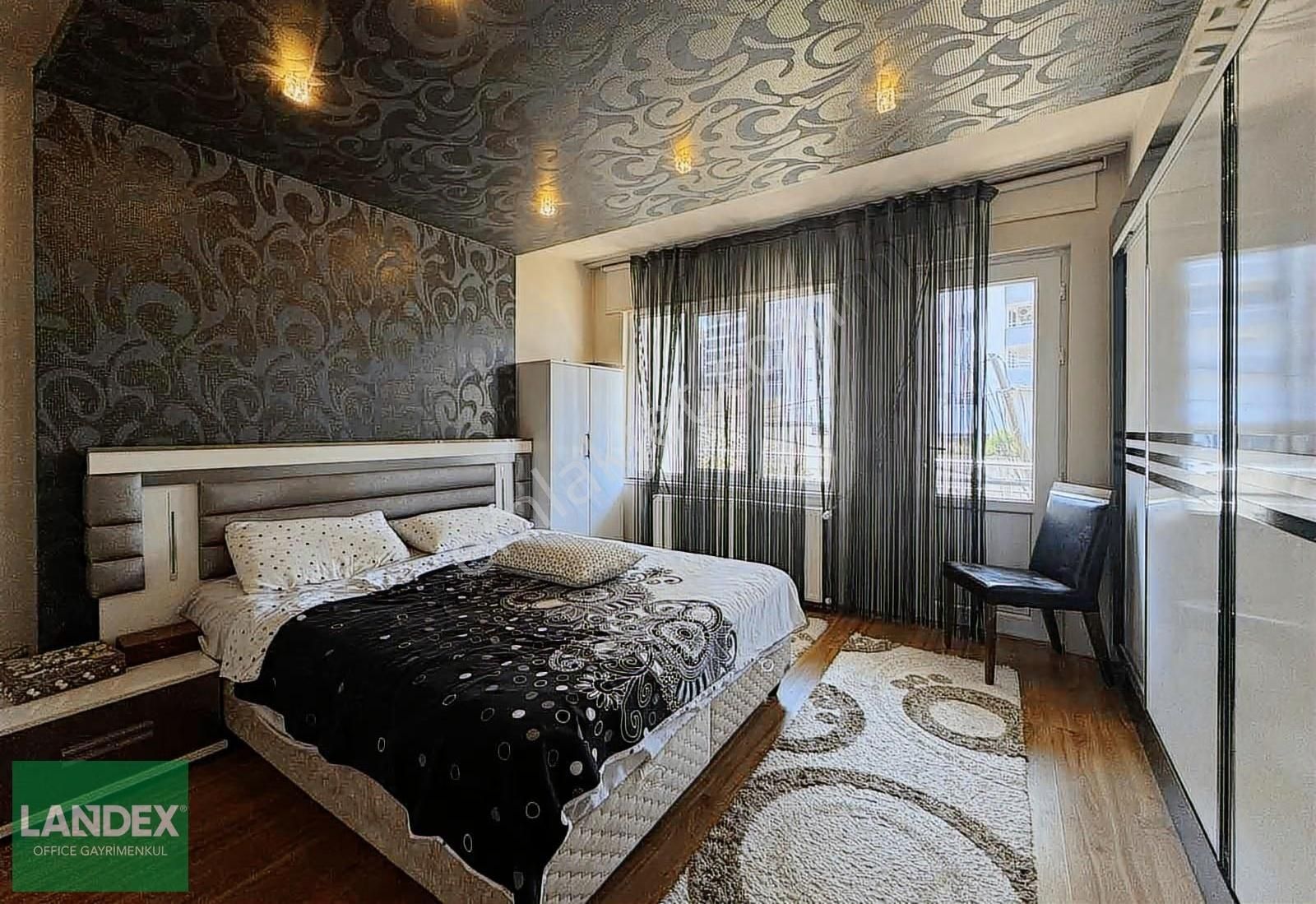 Şemikler Mahallesinde Daire Fiyatına Tripleks Villa Özel Bahçe - Görsel 14