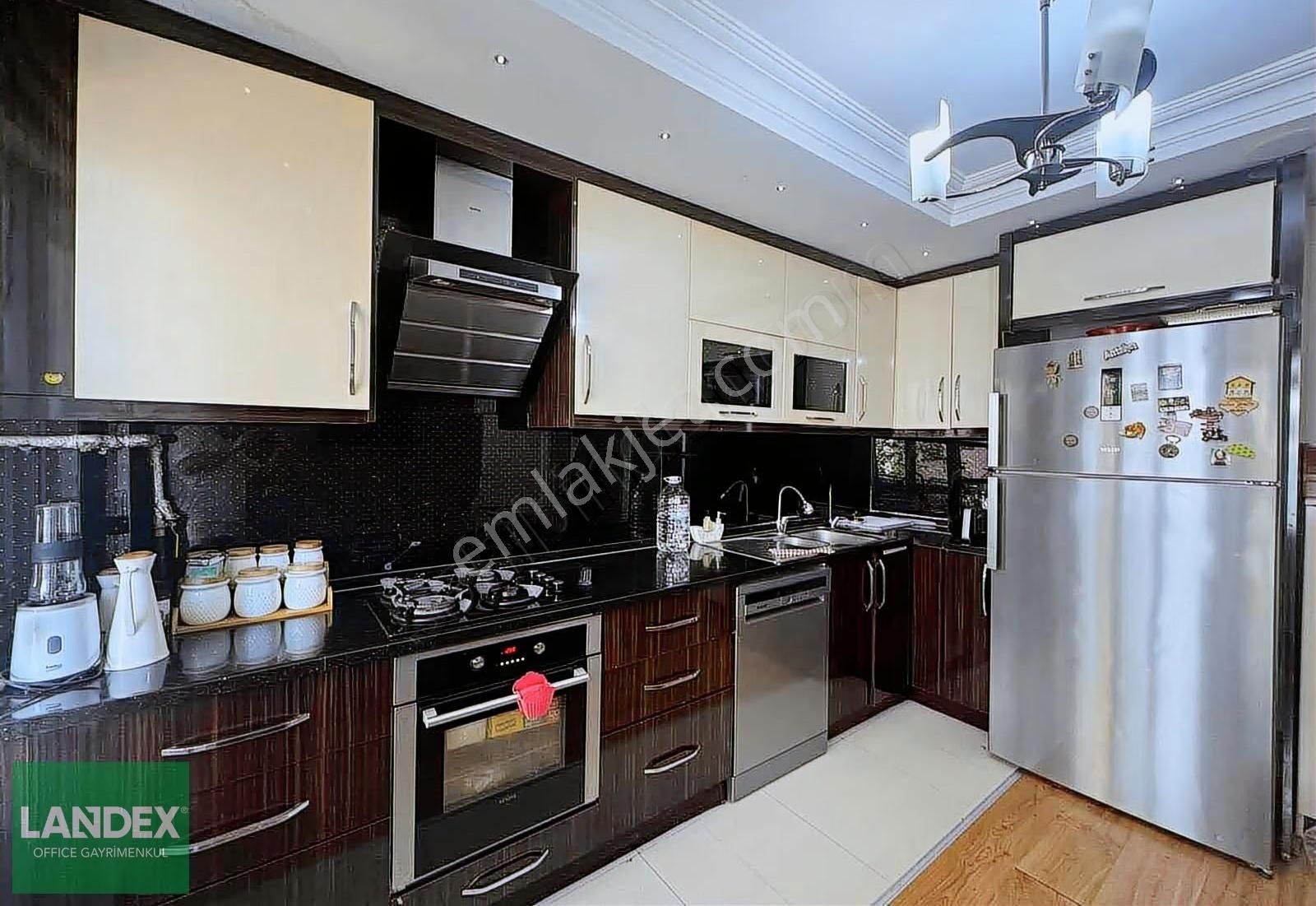 Şemikler Mahallesinde Daire Fiyatına Tripleks Villa Özel Bahçe - Görsel 18