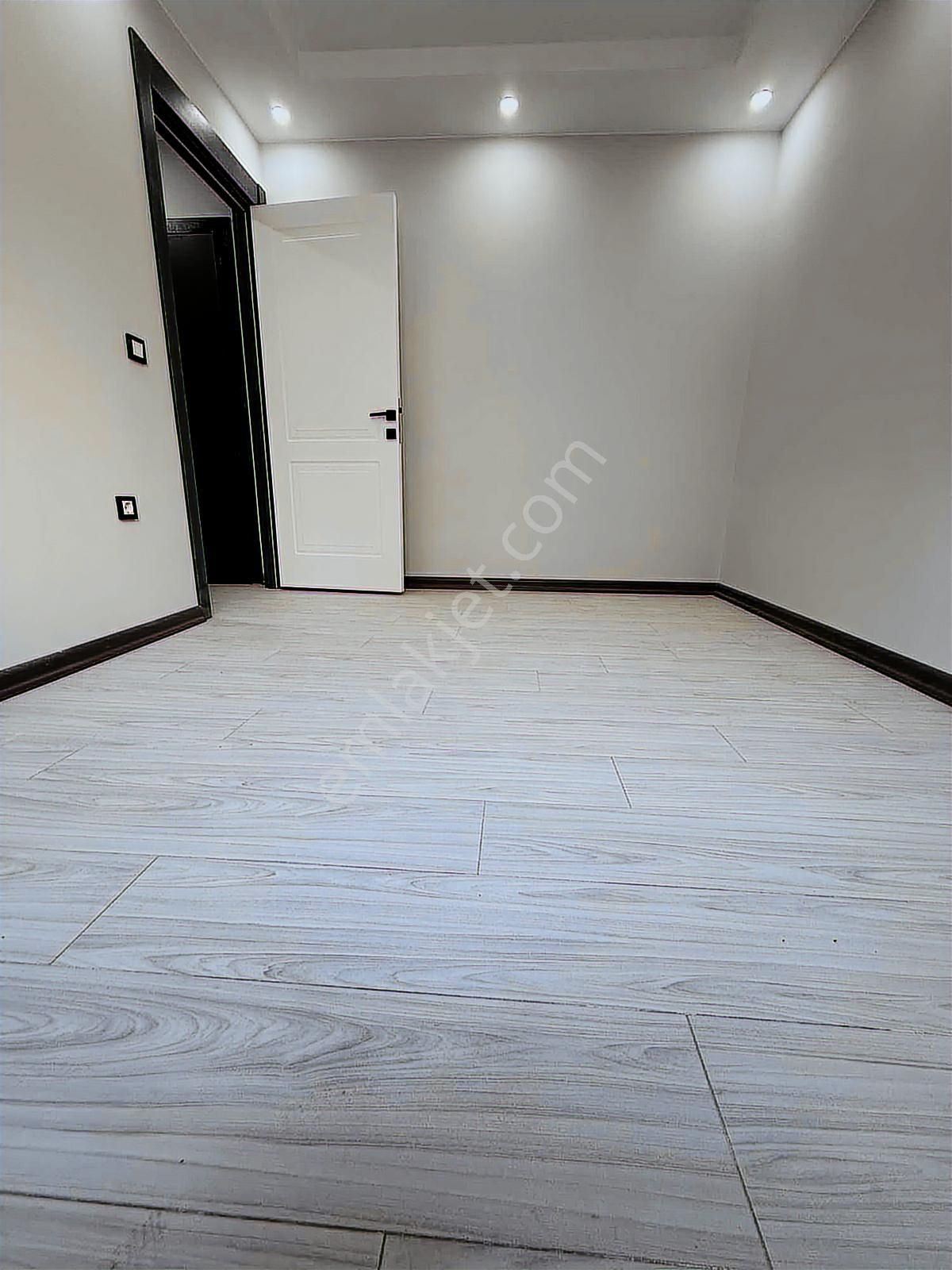 Onay 'dan Çerkezköy Merkez Çarşıda Plaza İçinde 1+1 Daire-ofis - Görsel 6