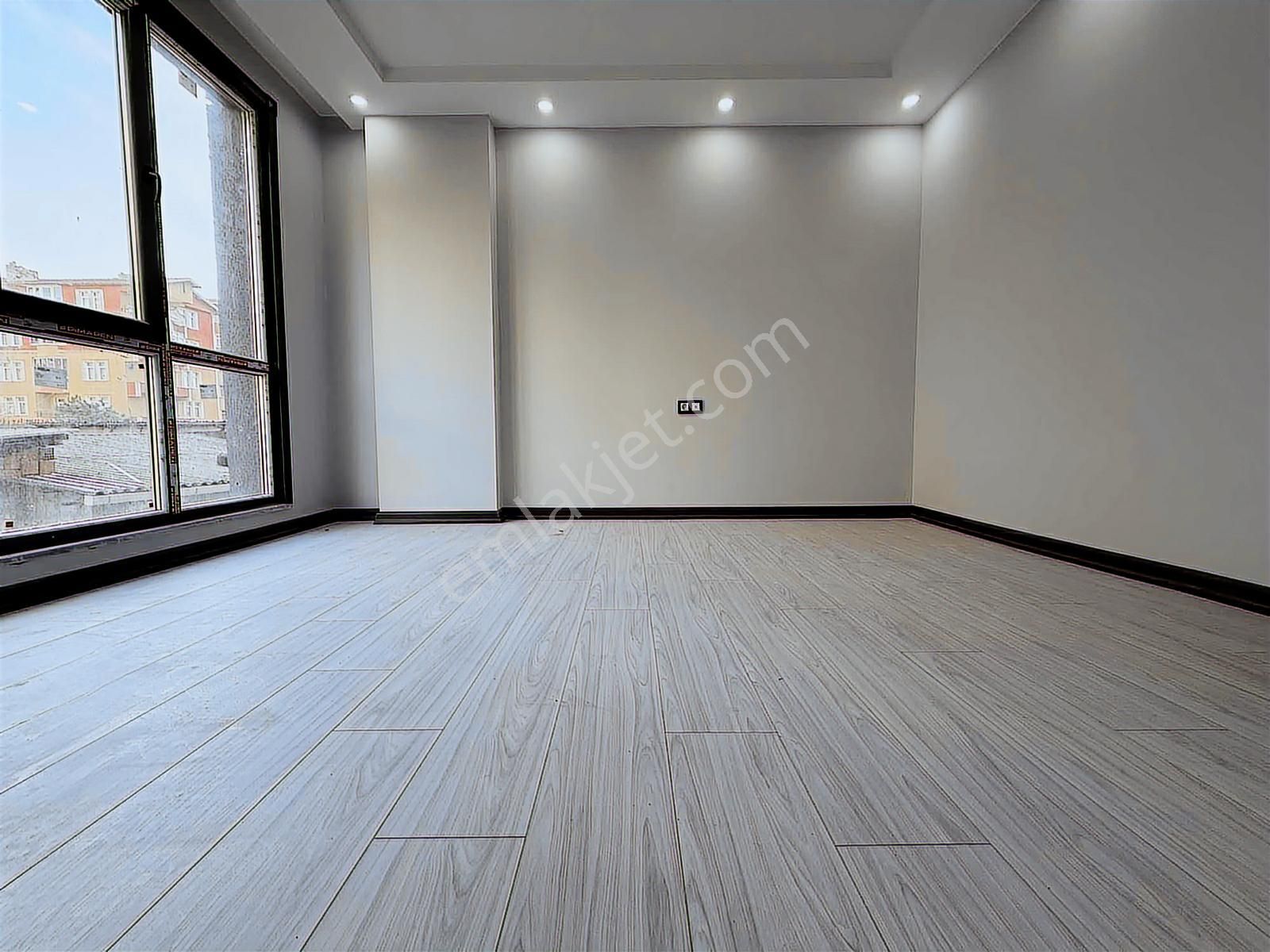 Onay 'dan Çerkezköy Merkez Çarşıda Plaza İçinde 1+1 Daire-ofis - Görsel 10