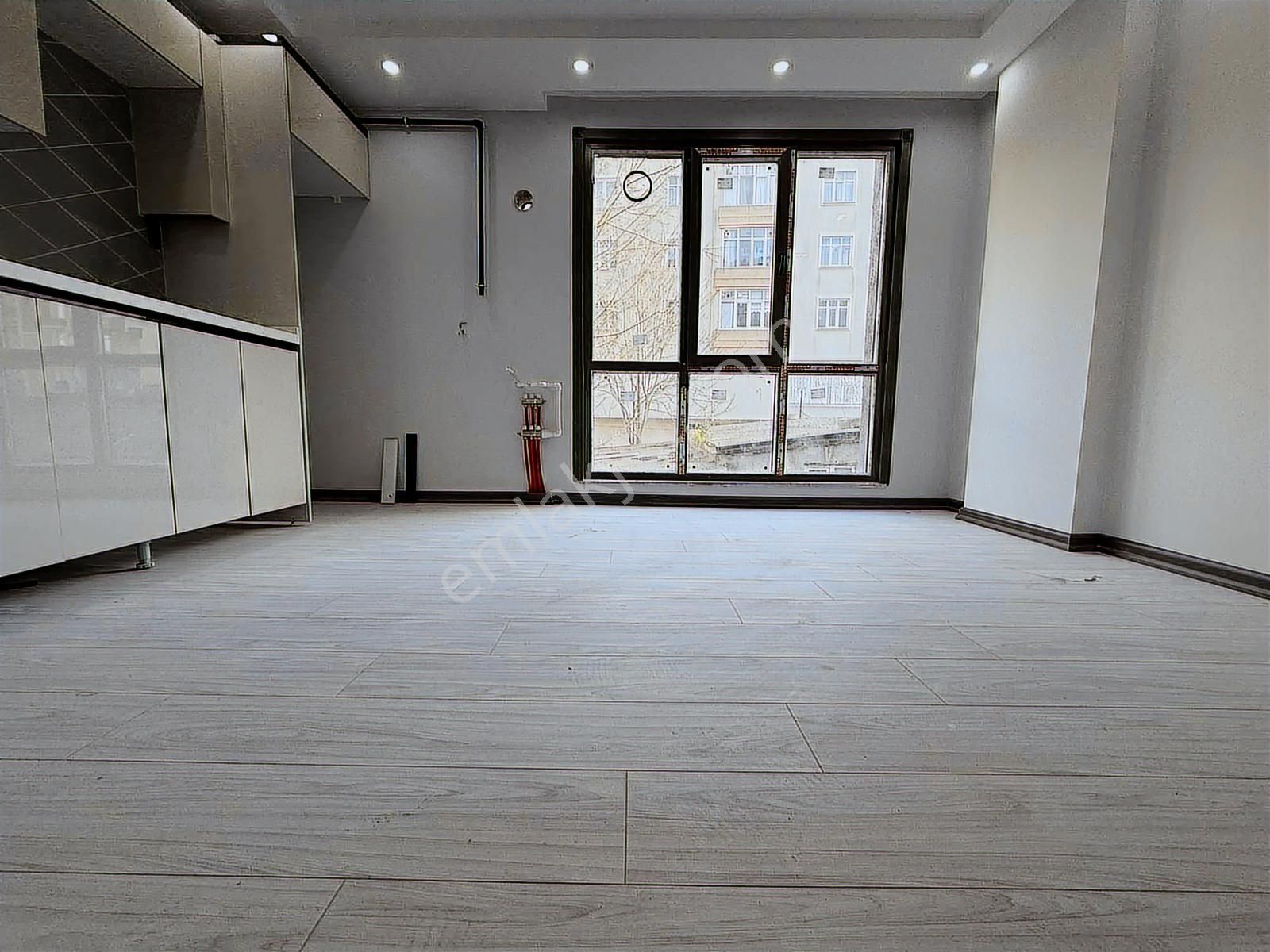 Onay 'dan Çerkezköy Merkez Çarşıda Plaza İçinde 1+1 Daire-ofis - Görsel 12