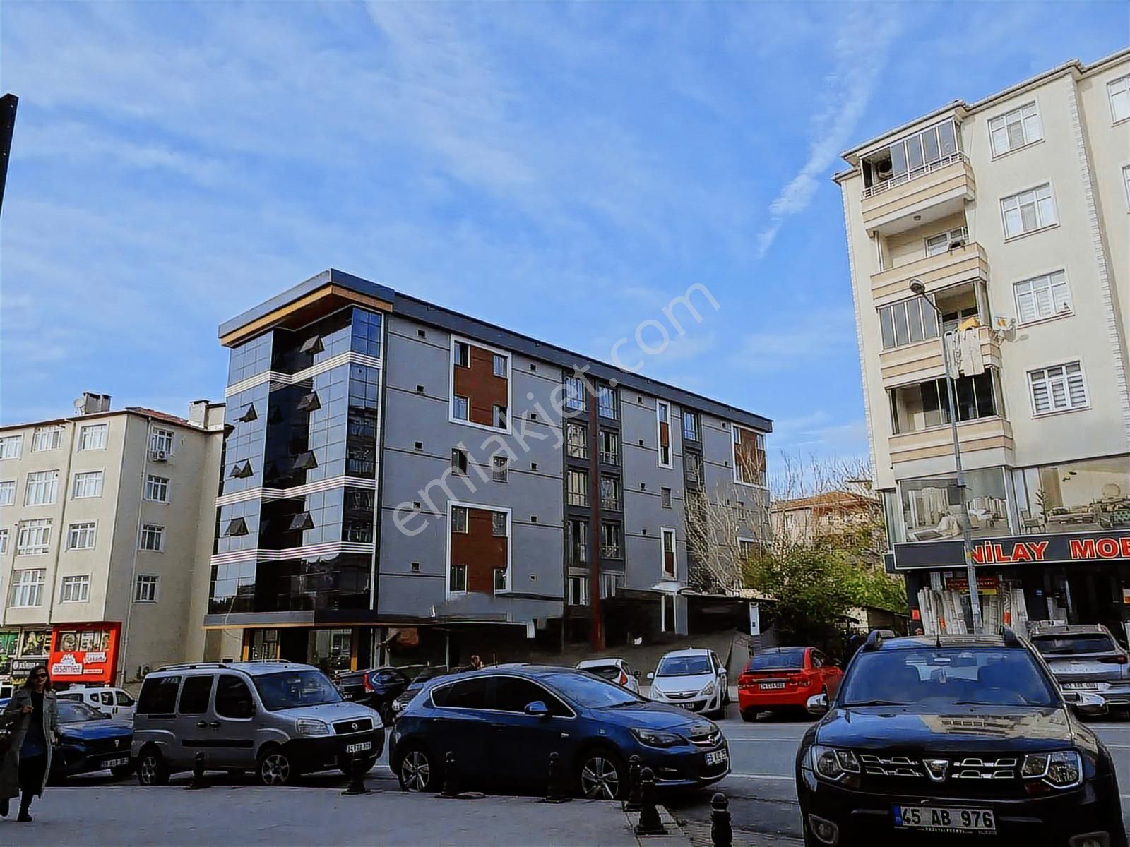 Onay 'dan Çerkezköy Merkez Çarşıda Plaza İçinde 1+1 Daire-ofis