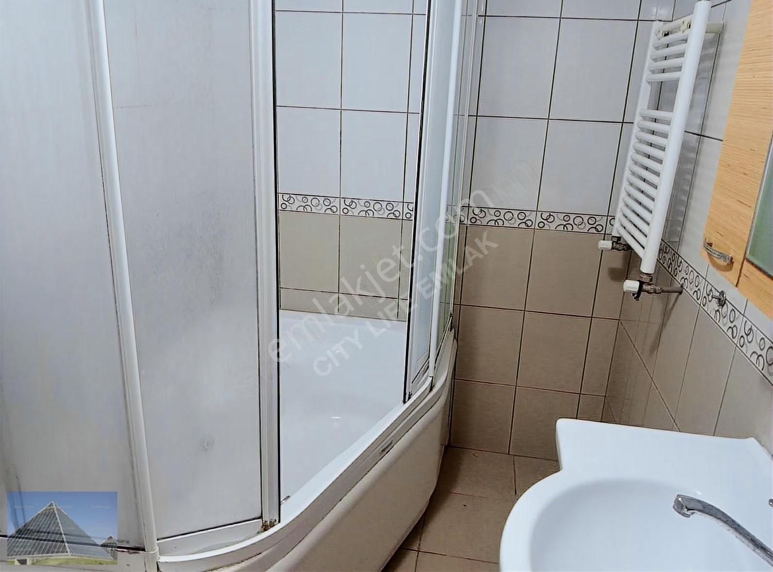 Esentepe Mahallesi Site İçinde Satılık Yüksek Giriş 3+1 Daire - Görsel 4