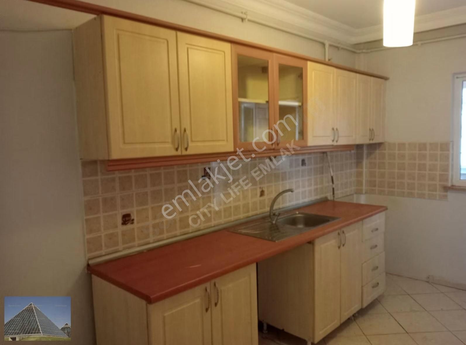 Esentepe Mahallesi Site İçinde Satılık Yüksek Giriş 3+1 Daire - Görsel 3