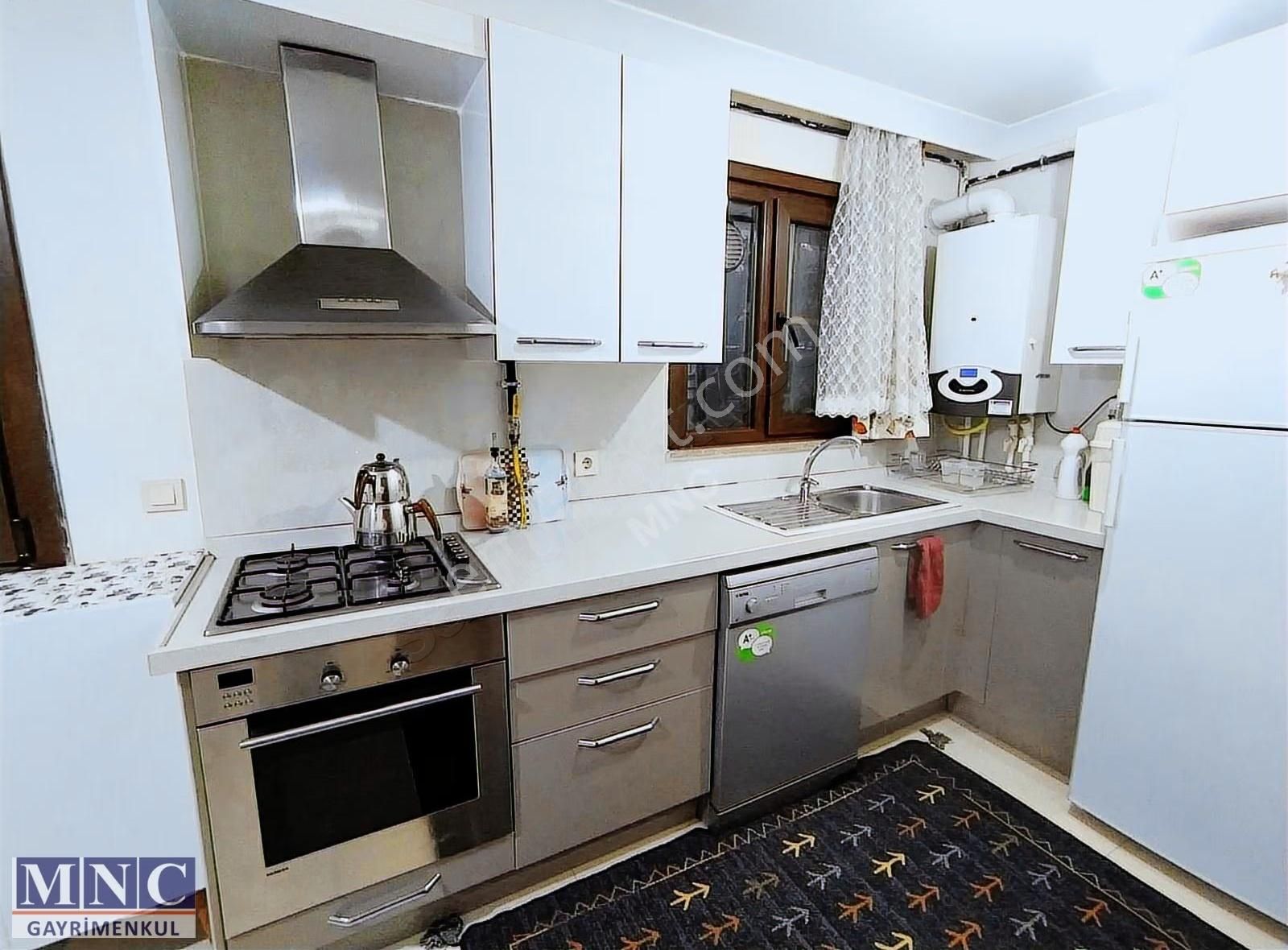 Küçükyalı Atatürk Cad. Marmaraya 5 Dak.kapalı Otopark Eşyalı 1+1 - Görsel 12