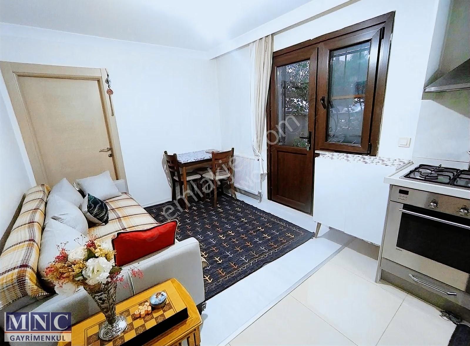 Küçükyalı Atatürk Cad. Marmaraya 5 Dak.kapalı Otopark Eşyalı 1+1 - Görsel 9