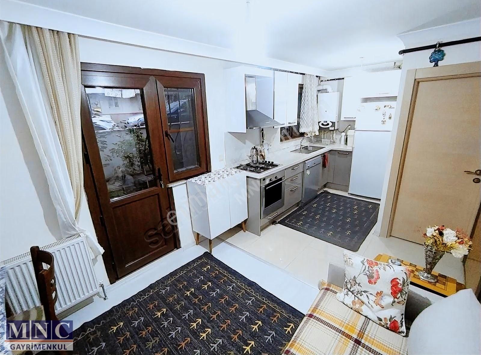 Küçükyalı Atatürk Cad. Marmaraya 5 Dak.kapalı Otopark Eşyalı 1+1 - Görsel 11