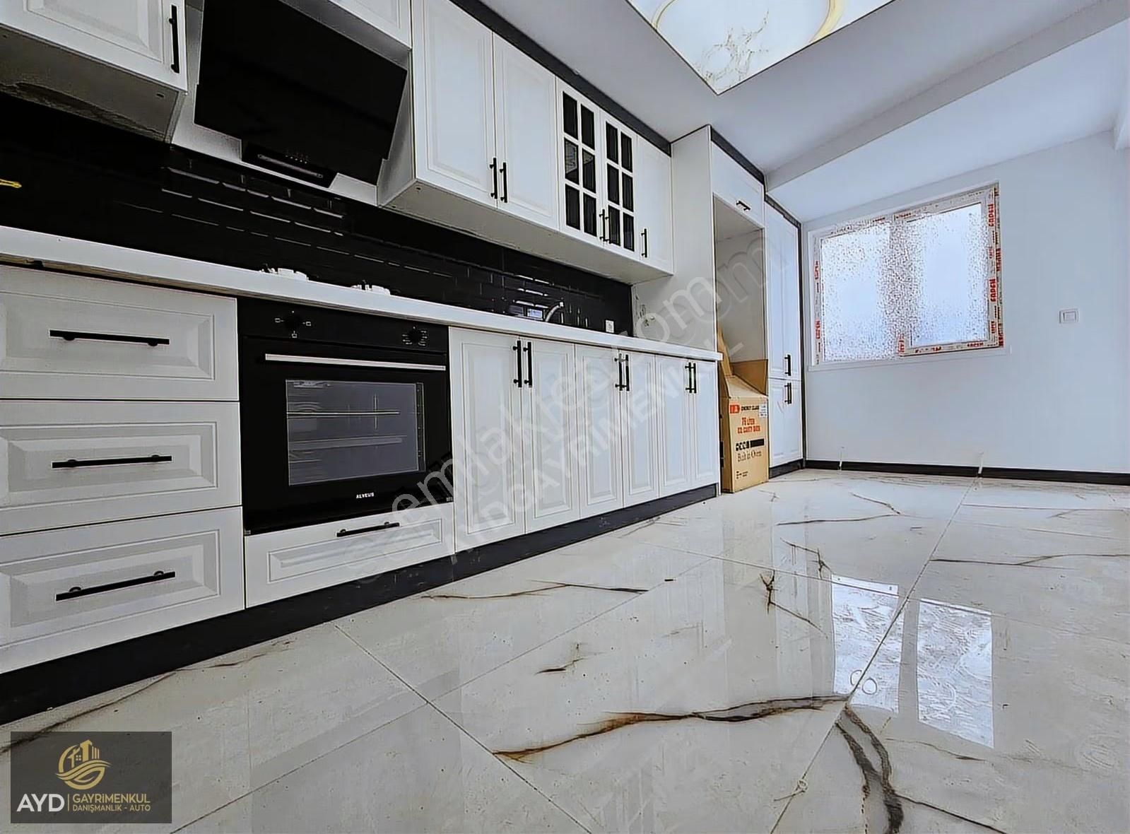 Ayd'den M.kemal Mah.'de Satılık 4+1 160m2 Lüks Daire - Görsel 7