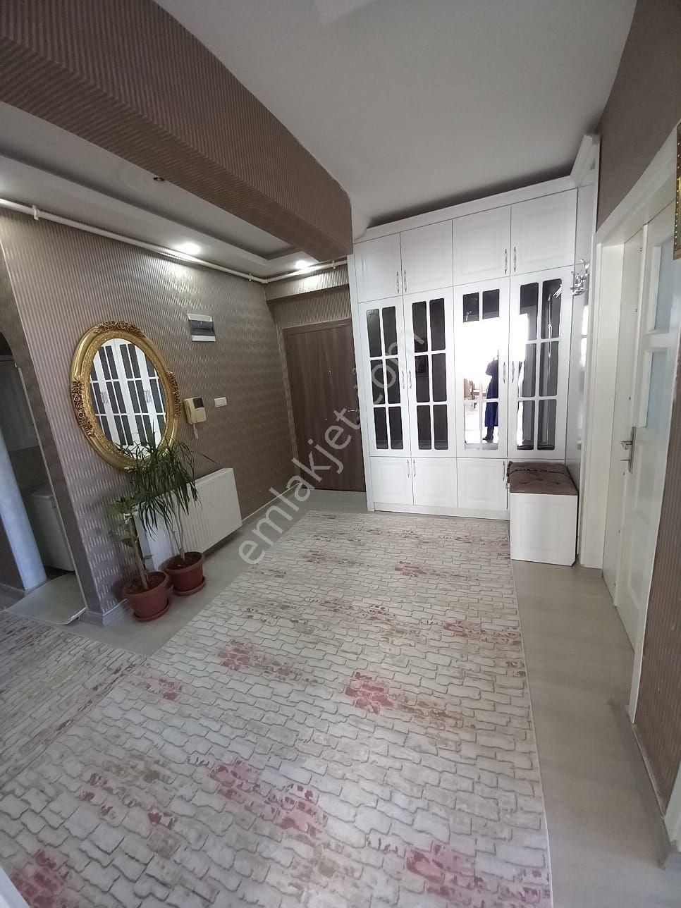 Doğukent Devasa Büyüklükte 4+4 Çift Girişli - Görsel 3