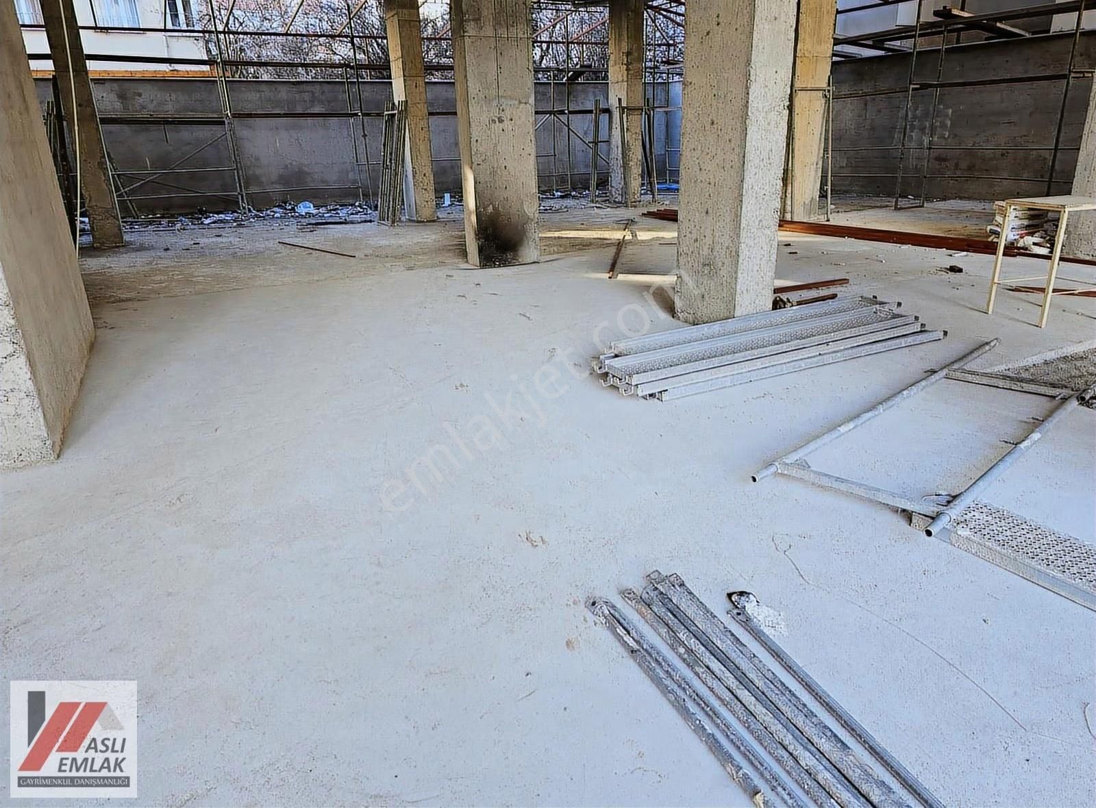 Aslı Emlaktan Gazi Mah. Kiralık Sıfır Dükkan