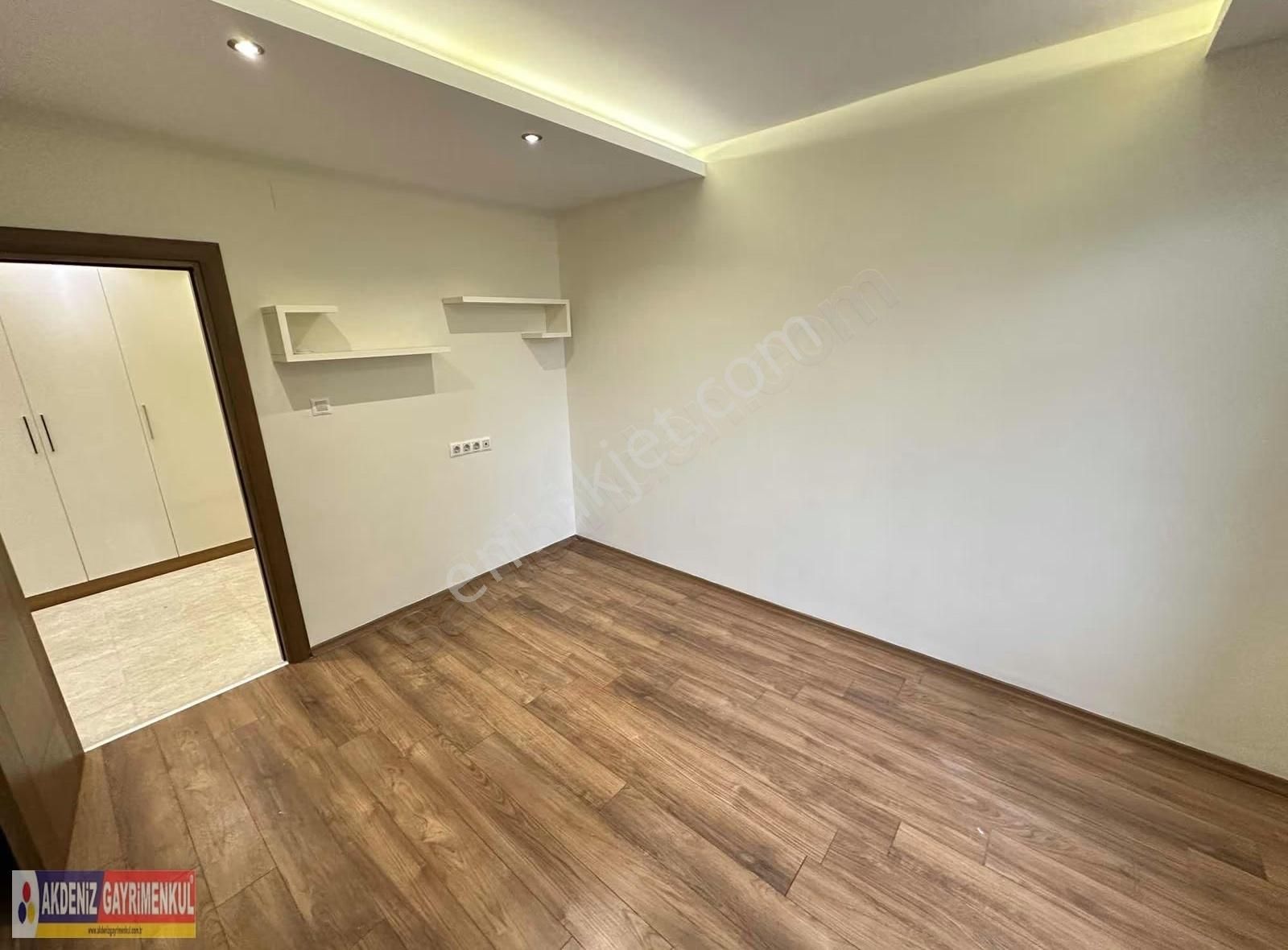 Bulvar Üzeri 3+1 Odaları Geniş Özel İşçilikli Lüks Daire - Görsel 12