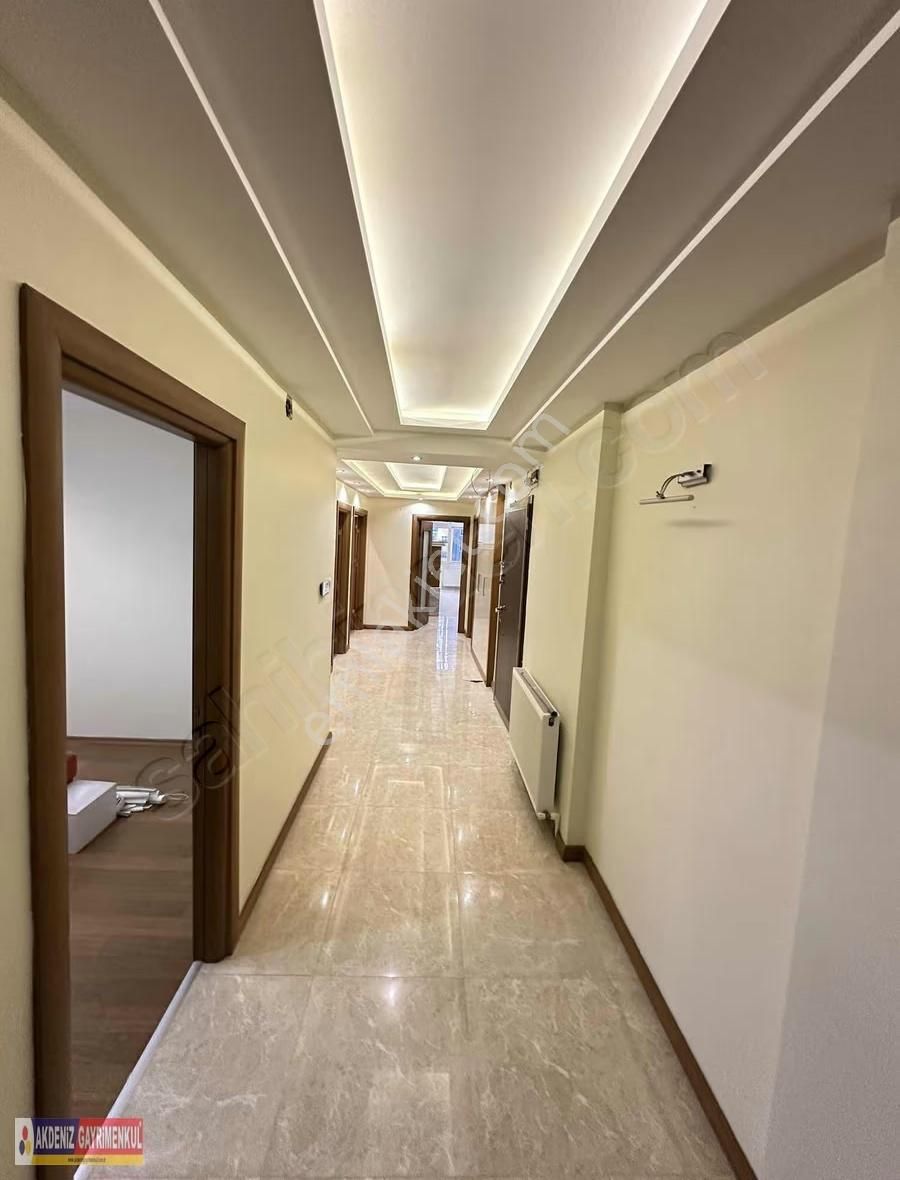 Bulvar Üzeri 3+1 Odaları Geniş Özel İşçilikli Lüks Daire - Görsel 4