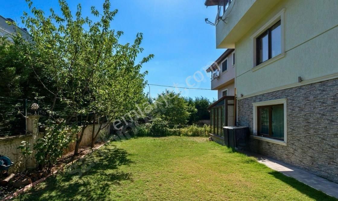 Merkezi Konumda Dobruca’da 7+2 Triplex Villa - Görsel 2
