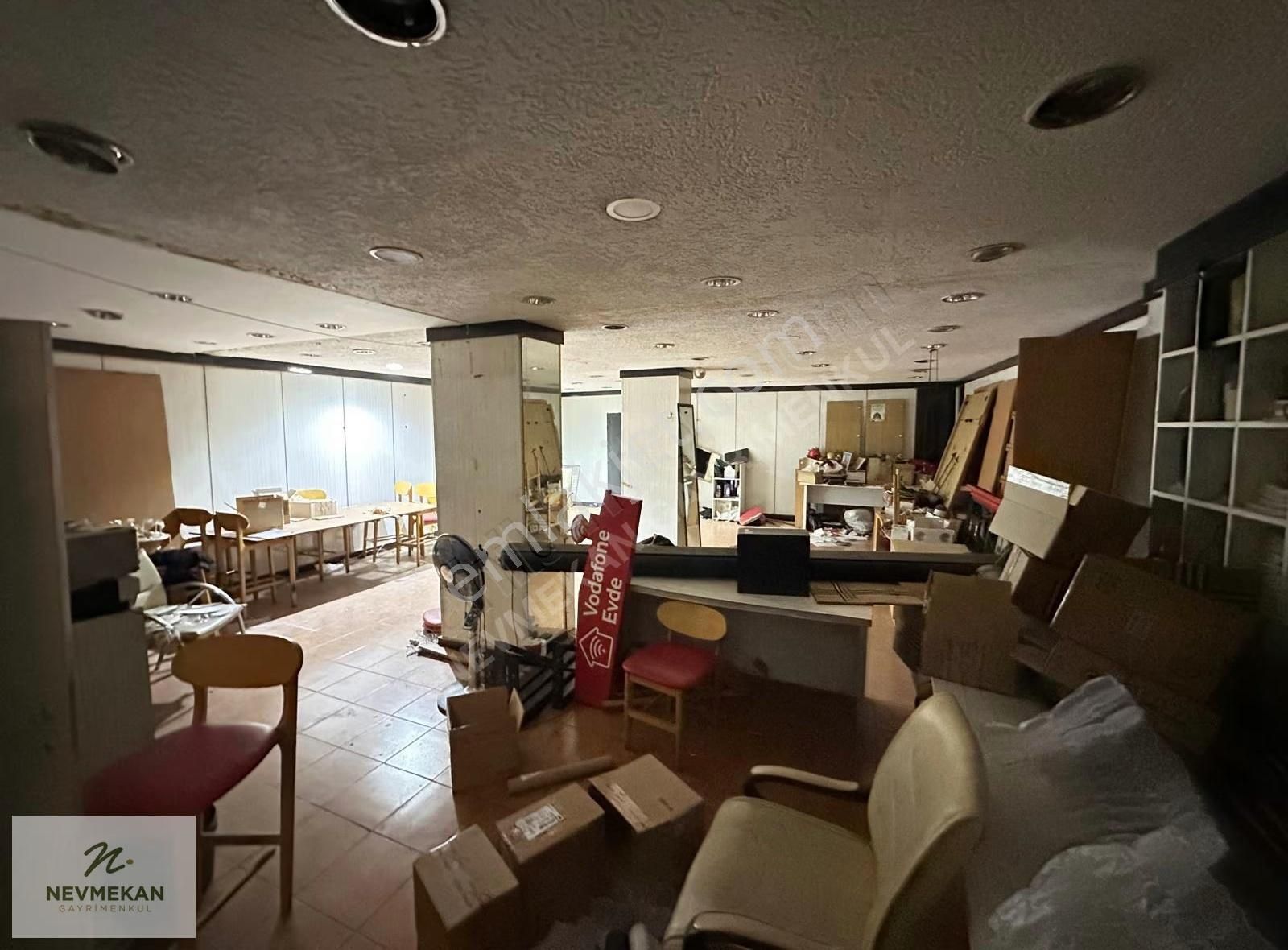 Nevmekan Gayrimenkul'den Merkezi Konumda Kiralık Giriş Dükkan - Görsel 10
