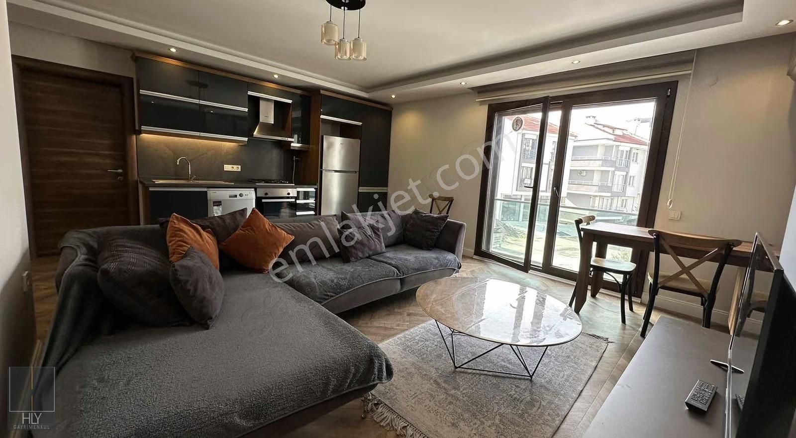 Hly Gayrimenkul'den Gop'ta Ultra&lüks Eşyalı 1+1 Kiralık Daire