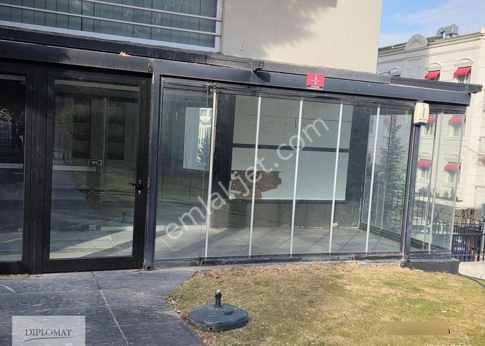 Gop Arjantin-filistin'e Çok Yakın Attar Sokakta 2 Katlı Mağaza