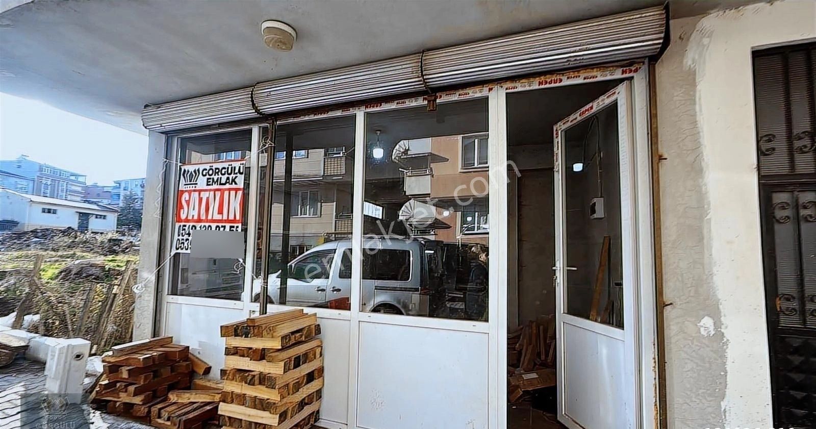 Salıpazarı Merkezde Satılık Dükkan