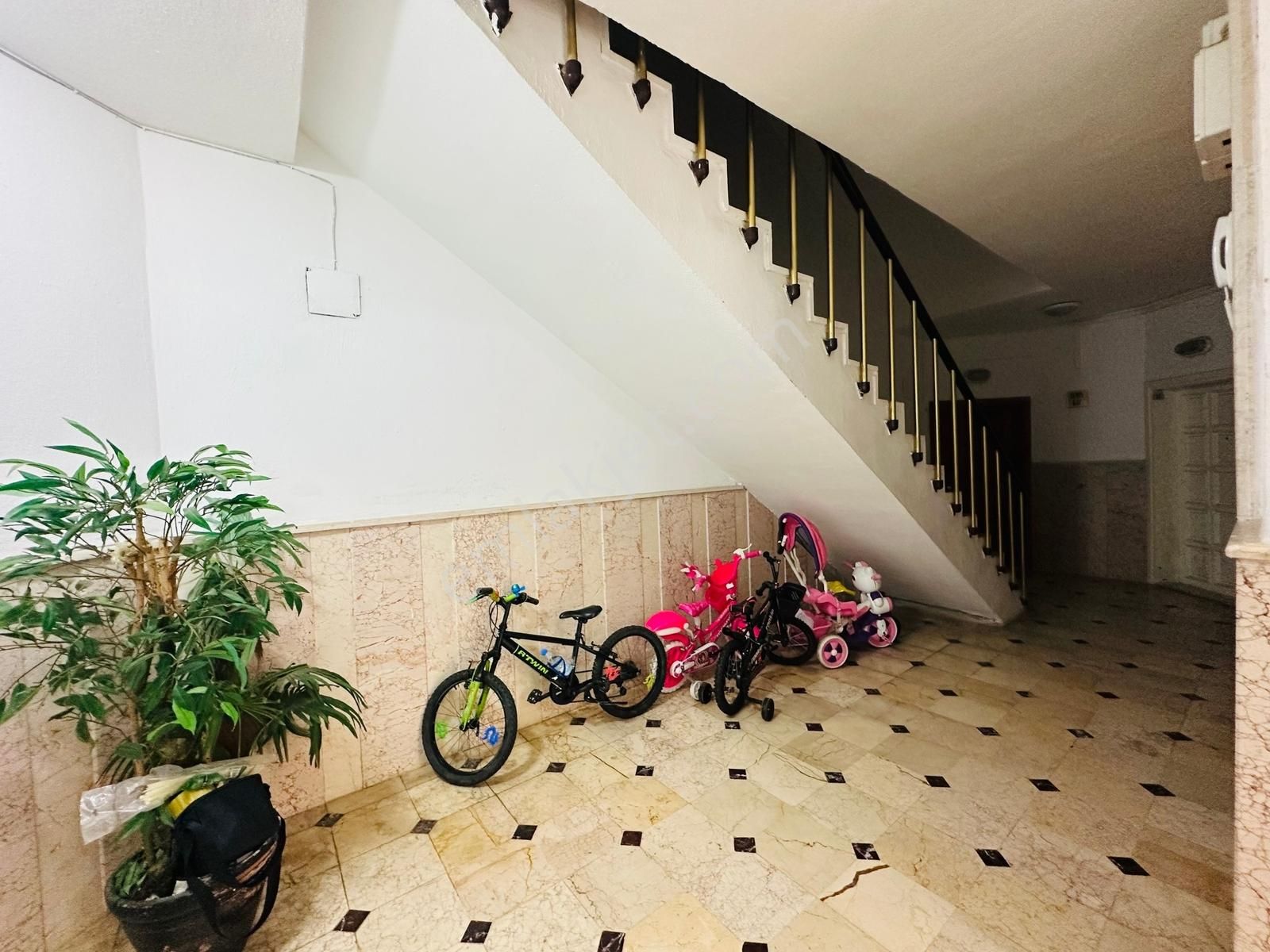 Emlakparktan Obada Denize Sıfır Kiralık Manzaralı 2+1 Daire - Görsel 5