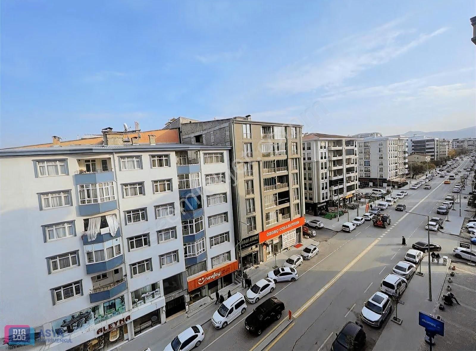Dialog Asya'dan Merkezde Eşyalı 3+1 Satılık Ofis - Görsel 16