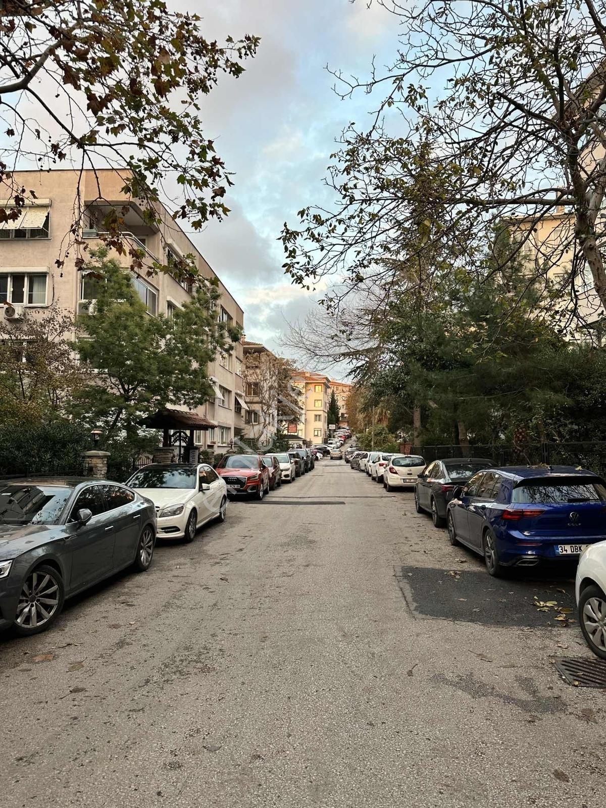 Koşuyolu Sabancı 2 Sitesi Az Katlı,güvenlikli,balkonlu 3+1 - Görsel 33