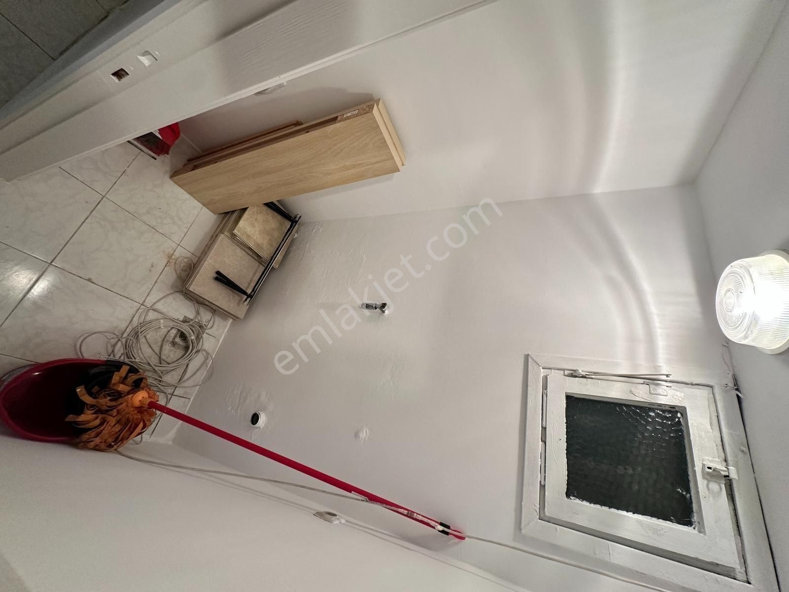 Koşuyolu Sabancı 2 Sitesi Az Katlı,güvenlikli,balkonlu 3+1 - Görsel 28