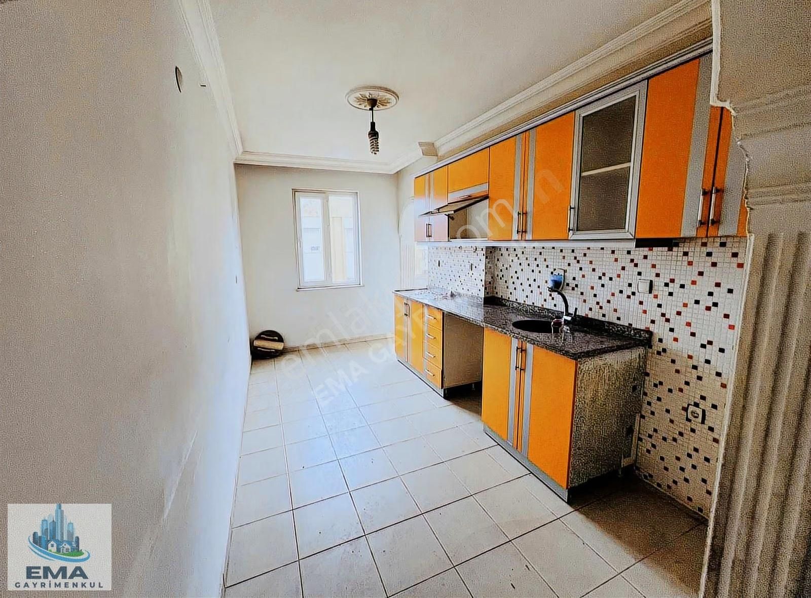 Ema Gayrimenkulden Kepez Karşıyakada Geniş 2+1 Ayrı Mutfak - Görsel 23