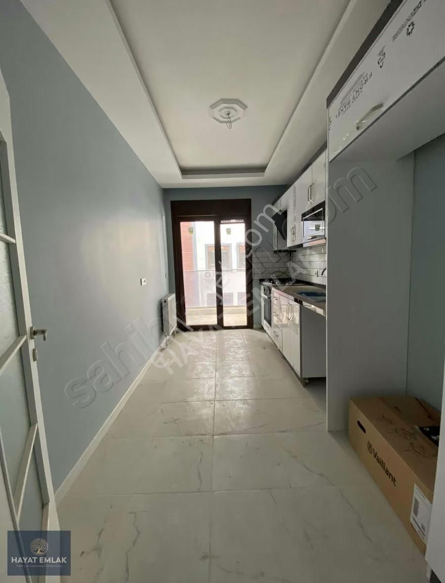 Postane Mahallesi'nde 2 + 1 Satılık Daire