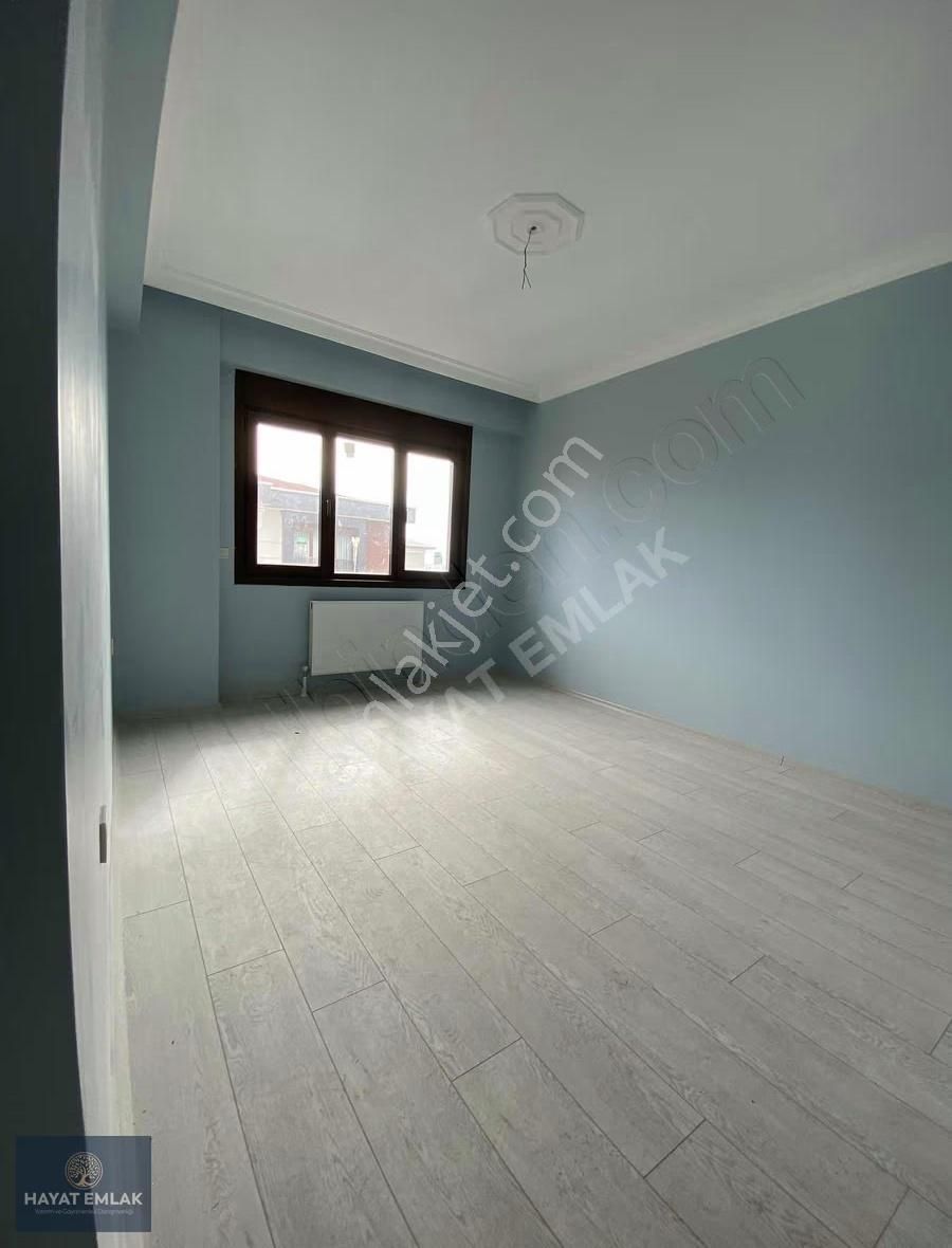 Postane Mahallesi'nde 2 + 1 Satılık Daire - Görsel 7