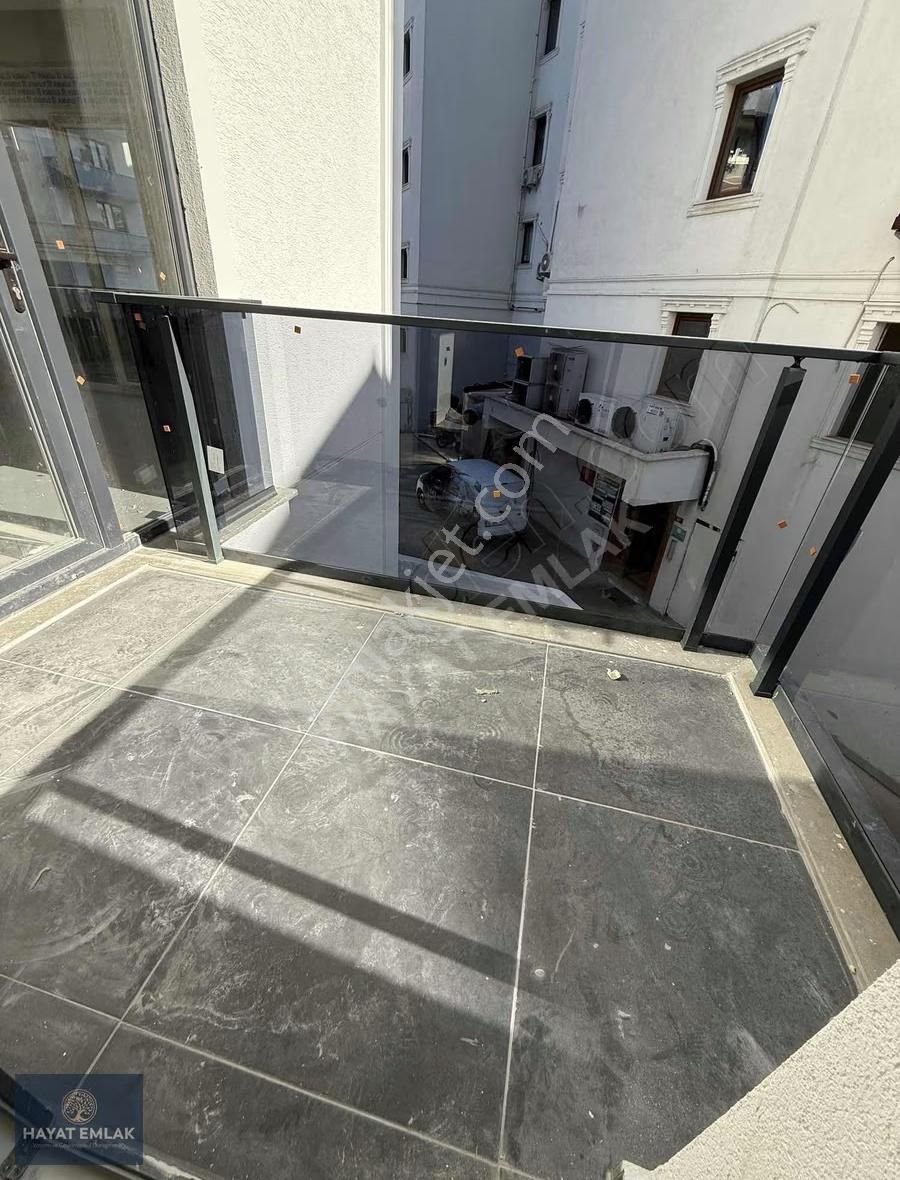 Tuzlanın Merkezinde Satılık 2+1 - Görsel 17