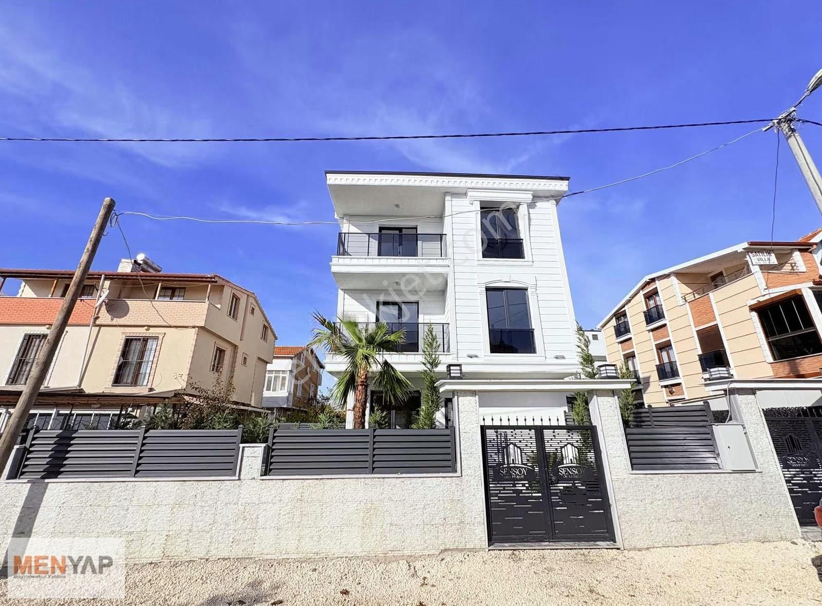 Menyap'tan Özel Tasarım Müstakil İskanlı Geniş Bahçeli 4+1 Villa - Görsel 18