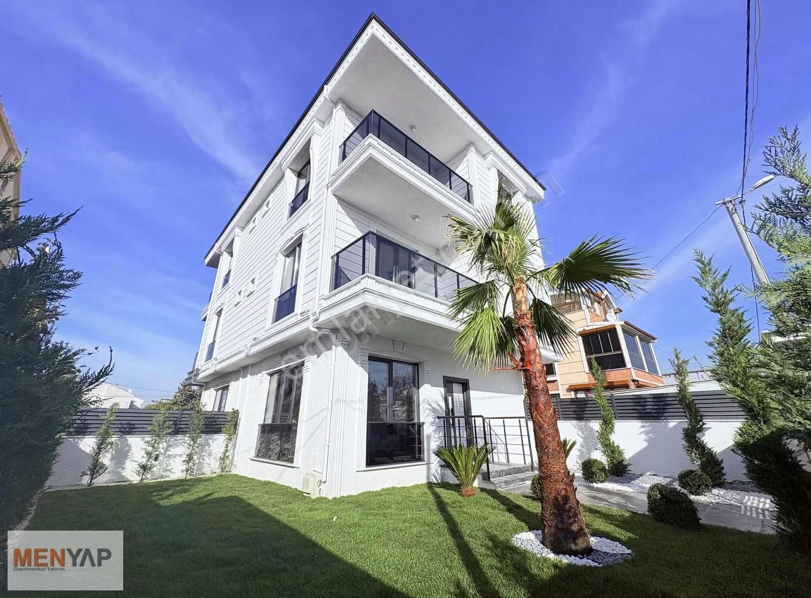 Menyap'tan Özel Tasarım Müstakil İskanlı Geniş Bahçeli 4+1 Villa