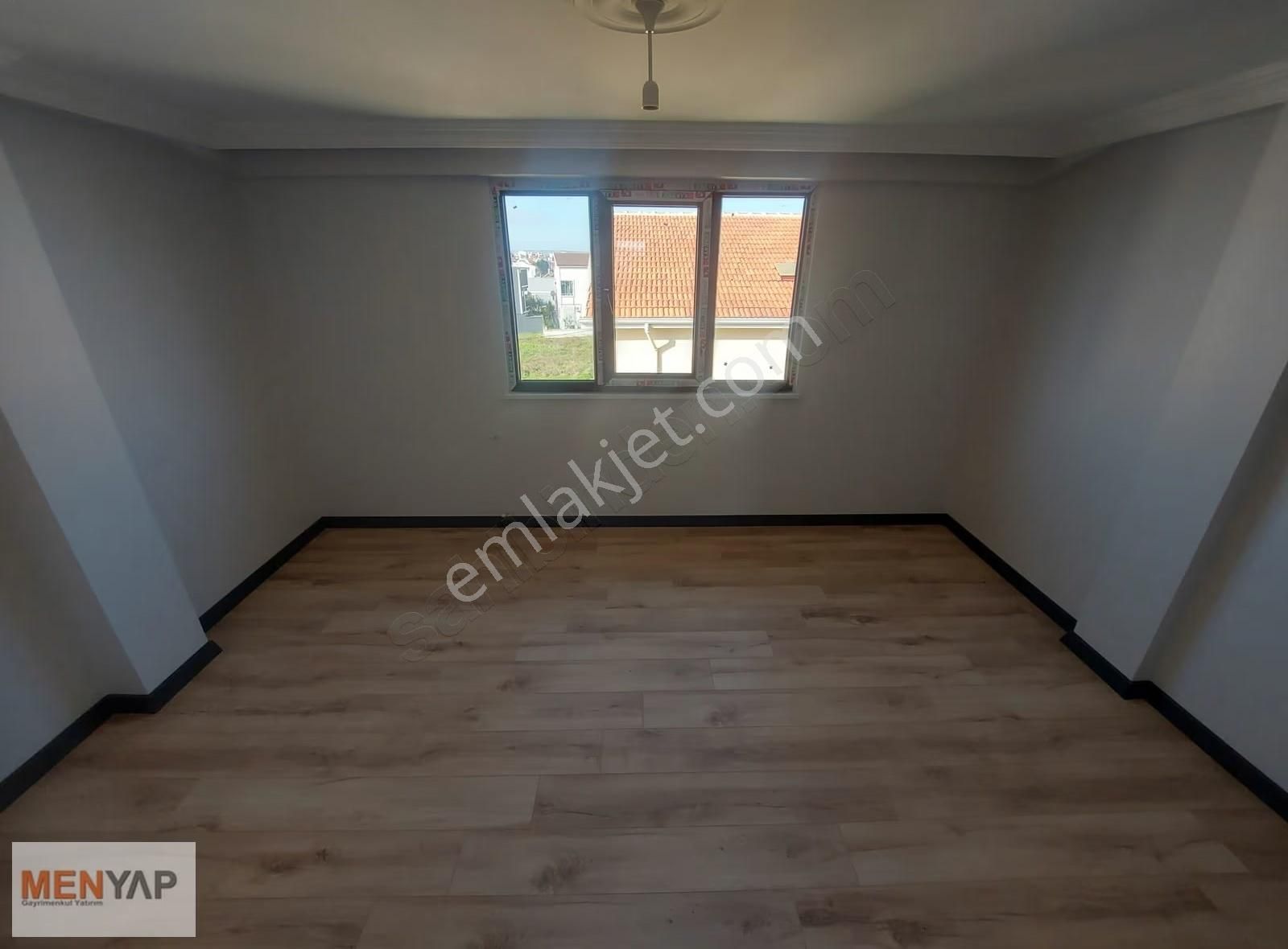 Cem Evi Yakınında Yeniçiftlik'te İskanlı 4+1 Yazlık Villa - Görsel 10