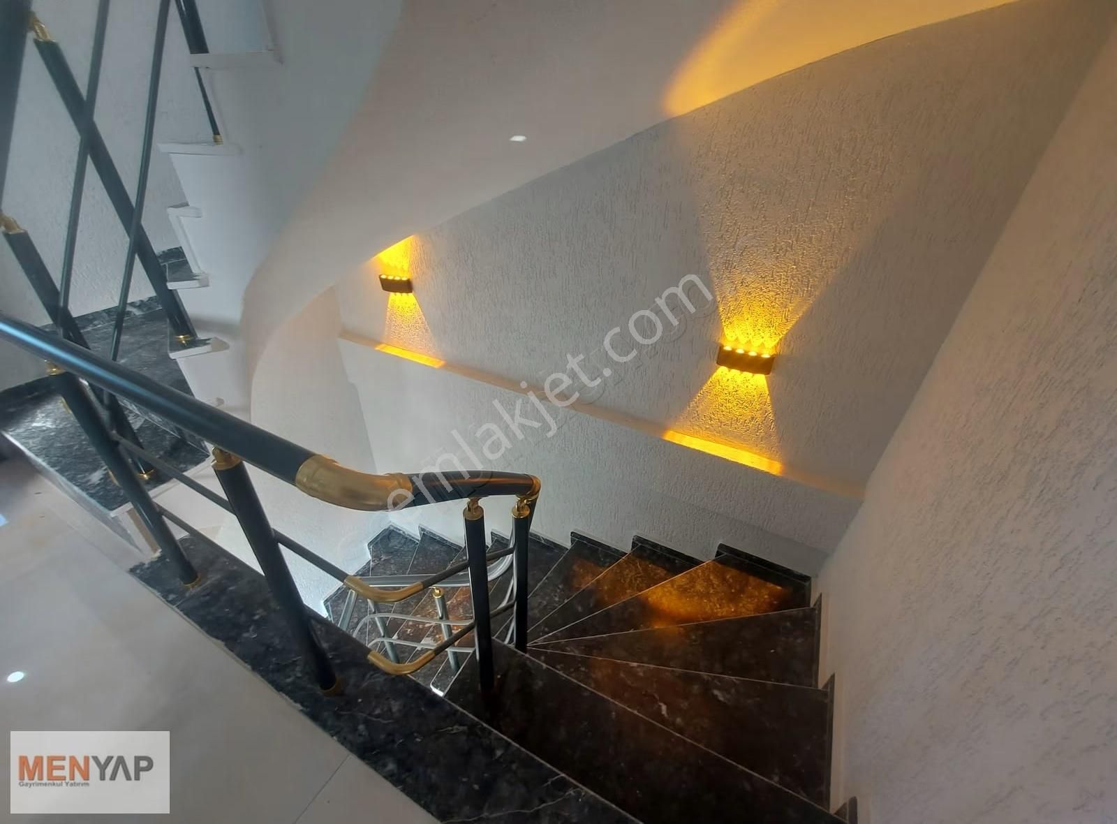 Cem Evi Yakınında Yeniçiftlik'te İskanlı 4+1 Yazlık Villa - Görsel 20