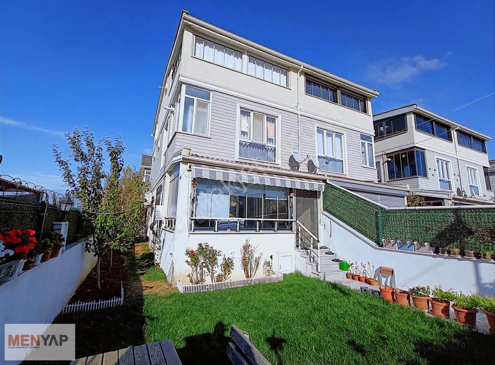 Tekirdağ Marmara Ereğlisinde Denize Yakın 4+1 - 3 Katlı Villa