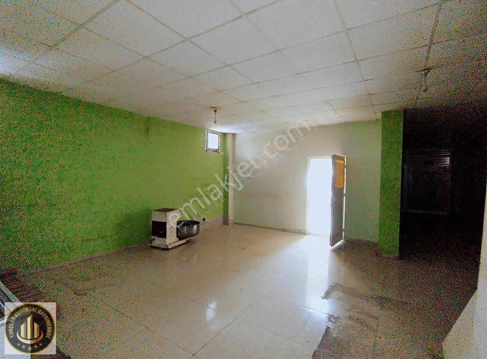 Diclekentte Cadde Üzeri Köşe 110m2 İşlek Karıyüksek Fırsatdükkan - Görsel 5