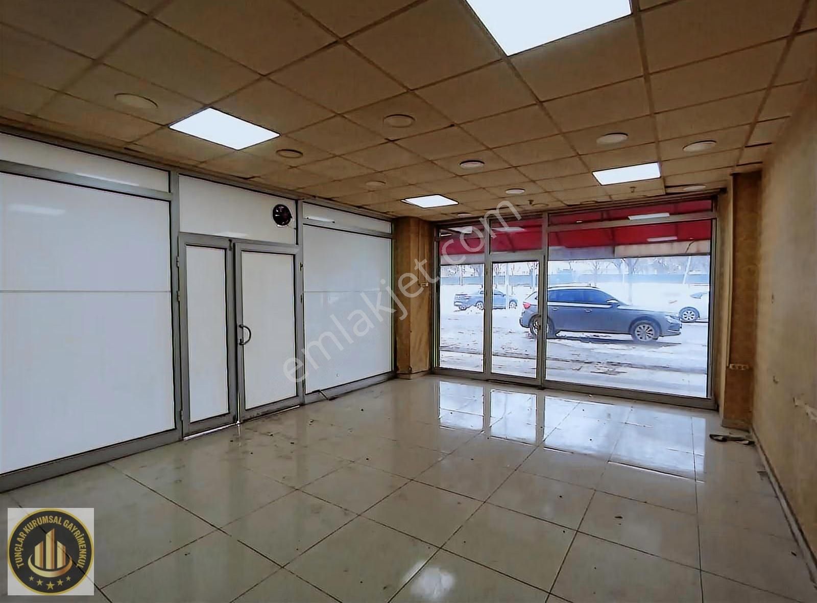 Diclekentte Cadde Üzeri Köşe 110m2 İşlek Karıyüksek Fırsatdükkan - Görsel 9