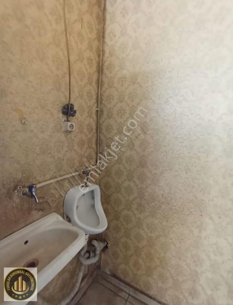 Diclekentte Cadde Üzeri Köşe 110m2 İşlek Karıyüksek Fırsatdükkan - Görsel 3