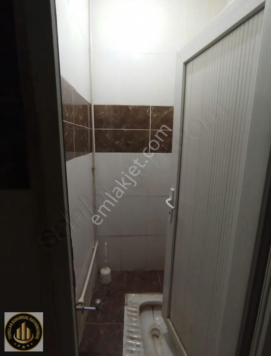 Diclekentte Cadde Üzeri Köşe 110m2 İşlek Karıyüksek Fırsatdükkan - Görsel 2