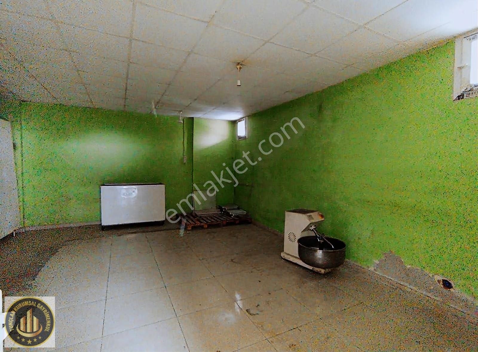 Diclekentte Cadde Üzeri Köşe 110m2 İşlek Karıyüksek Fırsatdükkan - Görsel 4