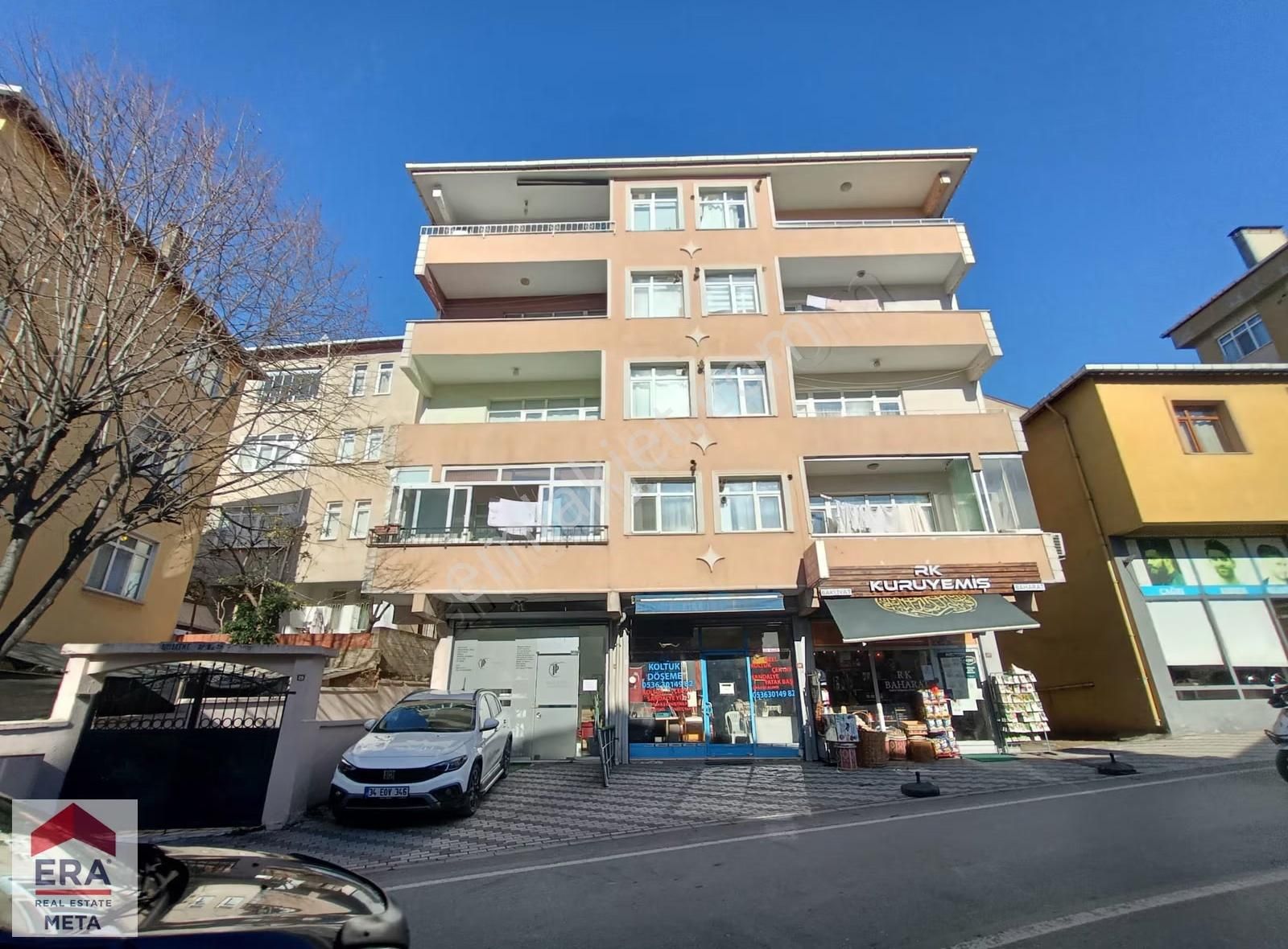 Üsküdar Güzeltepe' De 65 M2 Cadde Üzeri Kiralık Dükkan