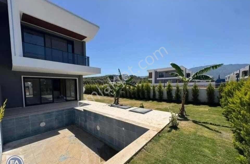 Kuşadası Davutlar'da Değerin Altında Satılık Özel Havuzlu Villa - Görsel 6
