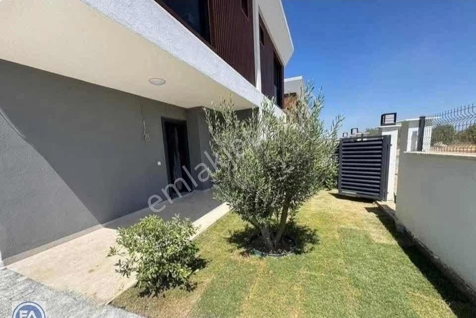 Kuşadası Davutlar'da Değerin Altında Satılık Özel Havuzlu Villa - Görsel 5