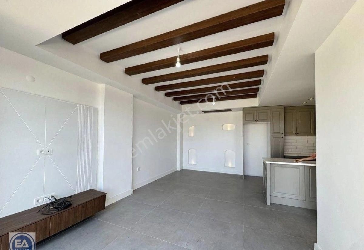 Kuşadası'nda Özel Havuzlu Müstakil Villa - Görsel 8