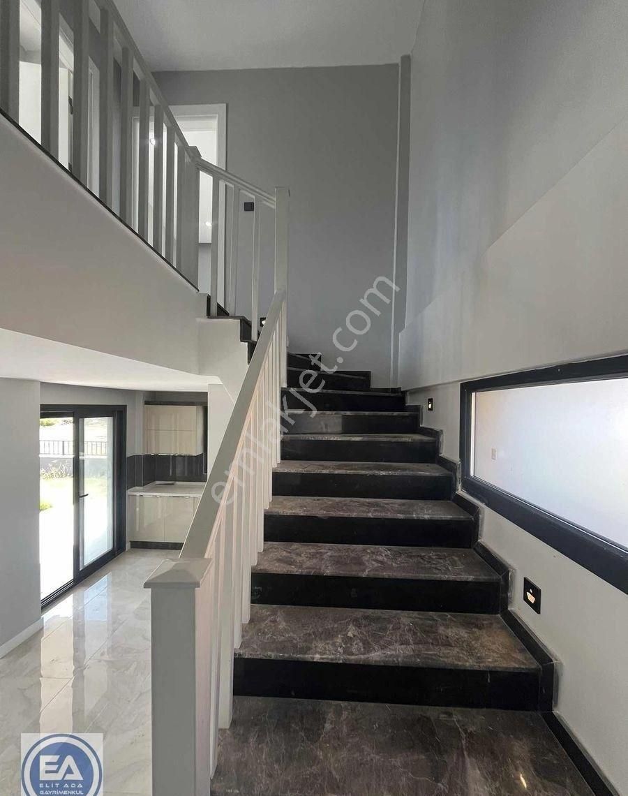 Davutlar Da Satılık Özel Havuzlu Müstakil Villa - Görsel 23