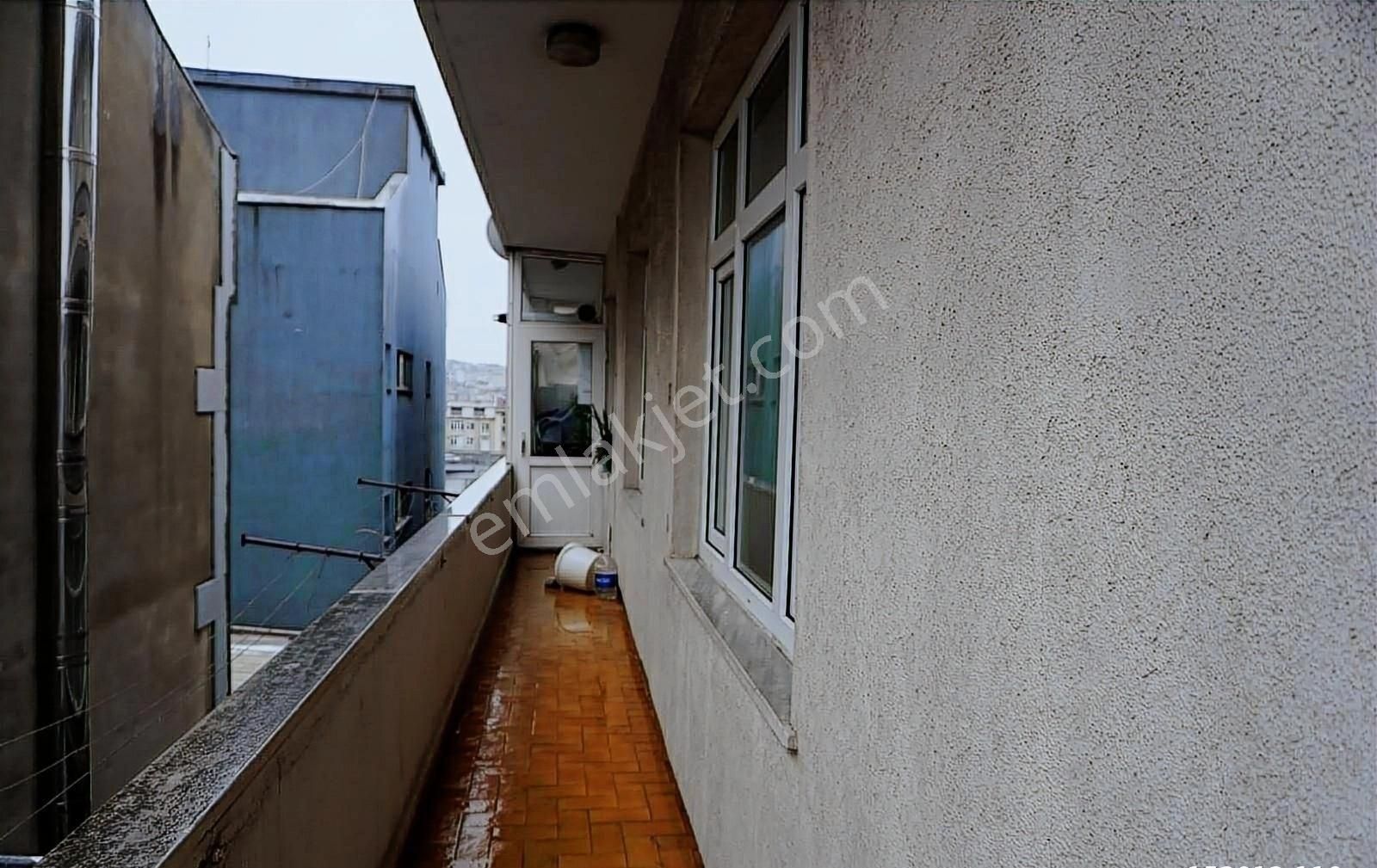 Sultangazi Cumhuriyet Mah Kat Mülkiyetli Büyük Daire - Görsel 10