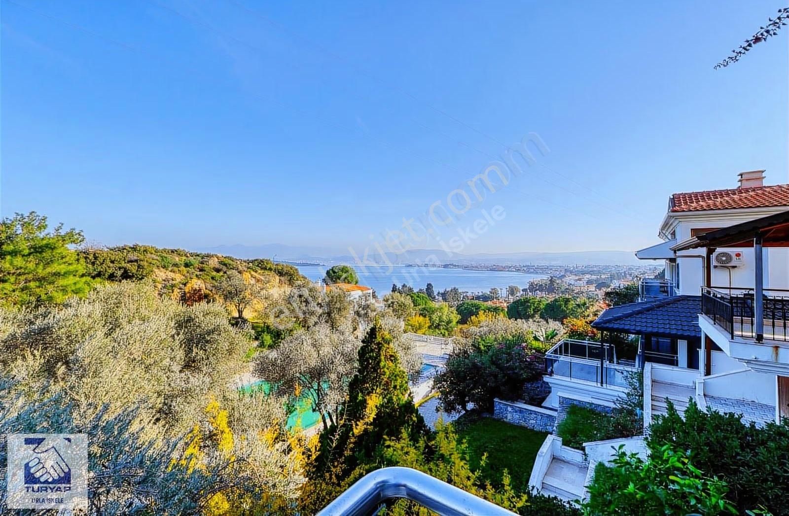 Urla Yelkenkaya Sitesinde Satılık Villa