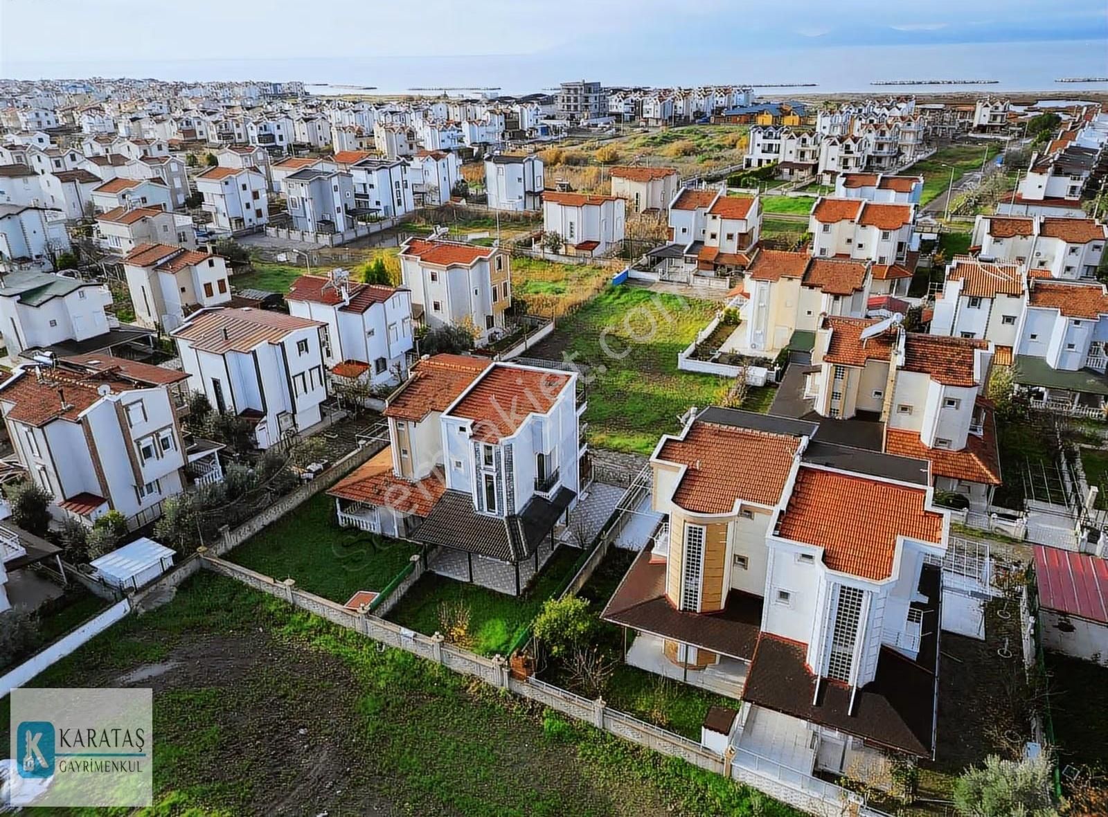 Altınova Sahil | İskele Mevki Plajlara Yakın Tripleks Villa - Görsel 14