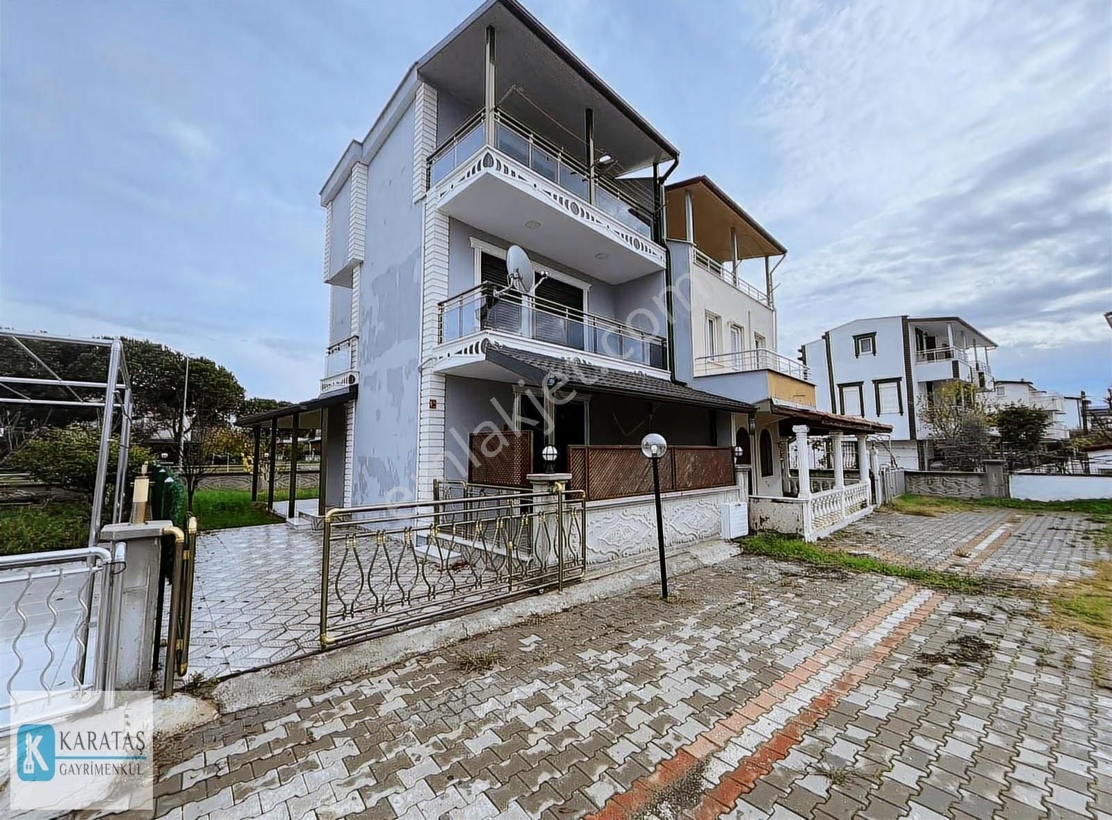 Altınova Sahil | İskele Mevki Plajlara Yakın Tripleks Villa - Görsel 34